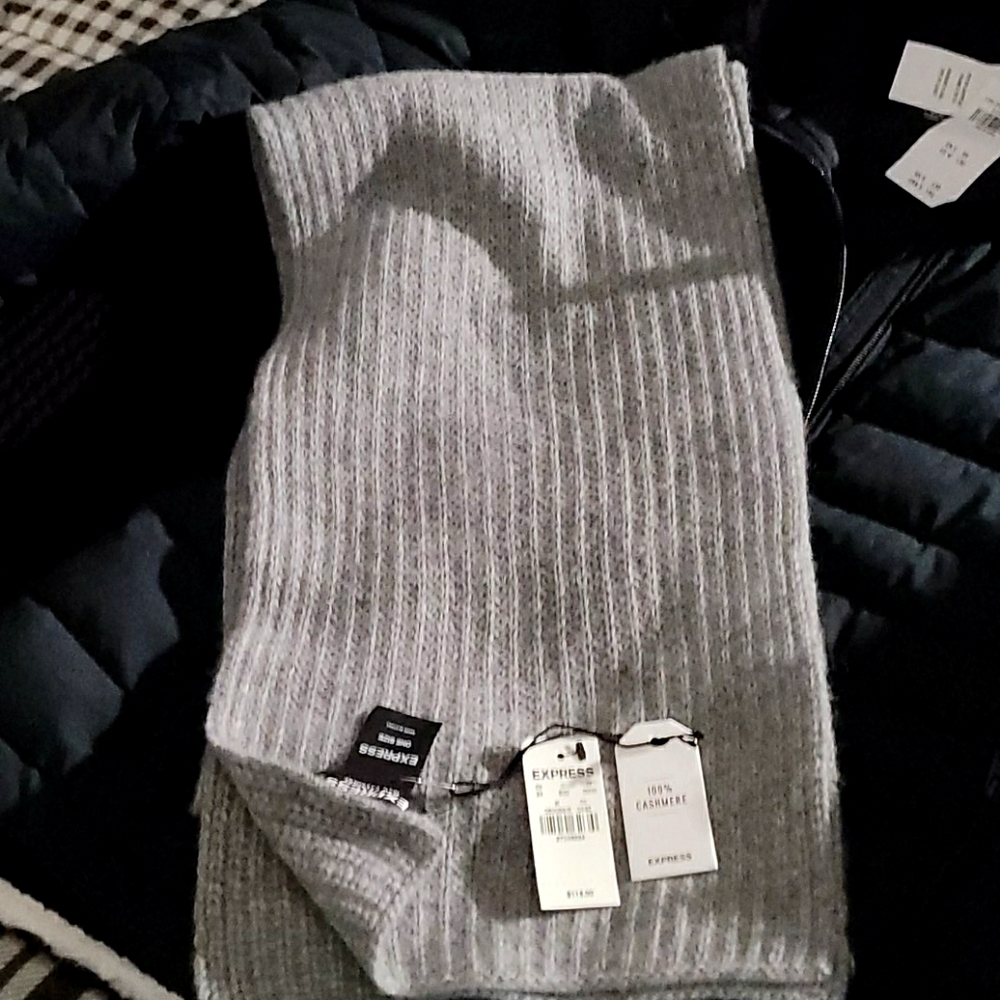 Express cashmere scarf